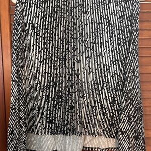 LuLaRoe Black and White Abstract Stripe Top